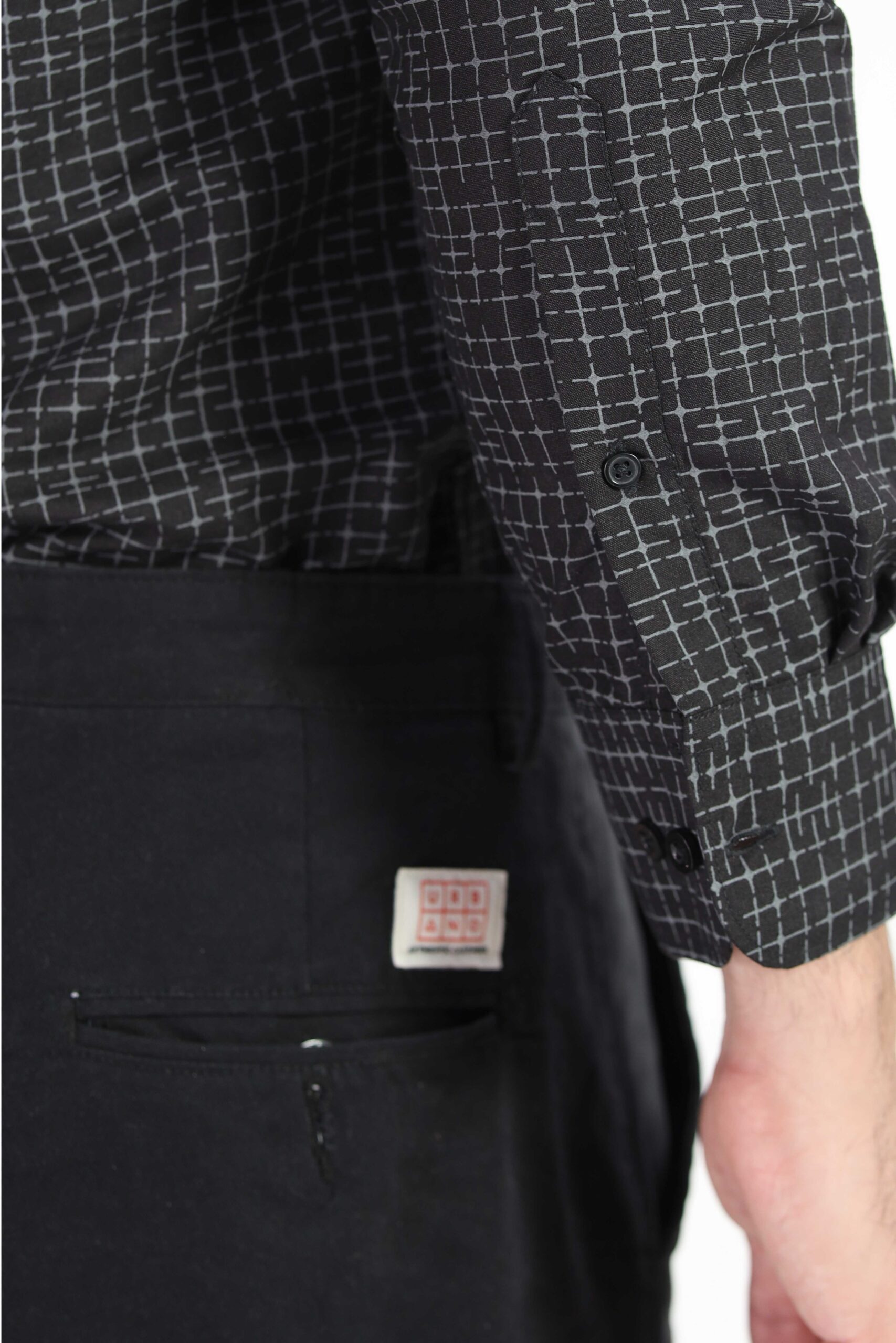 BLACK GRID PRINT COMFORT WEAR